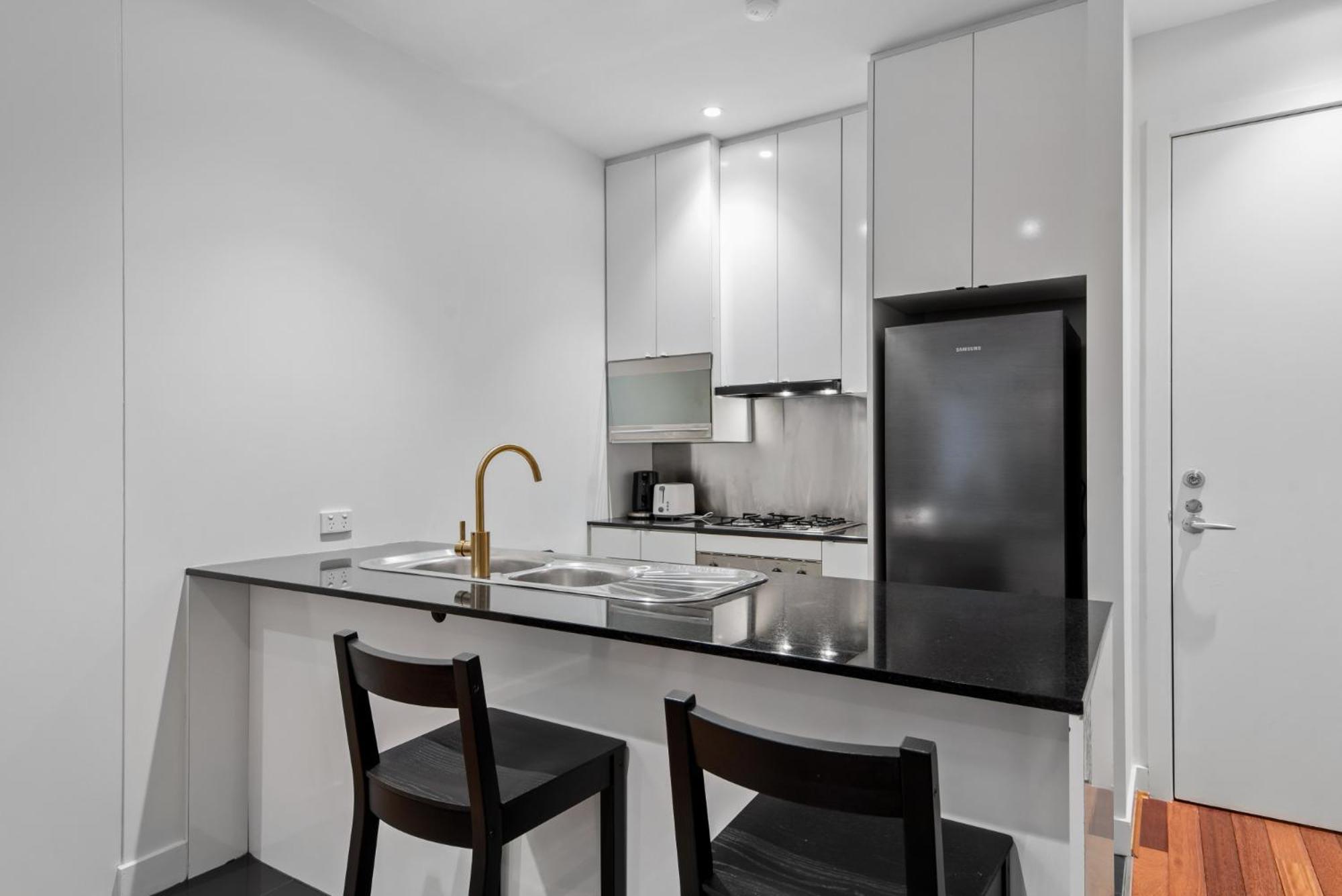 Stylish And Spacious 2-Bed Apartment Melbourne Exterior foto