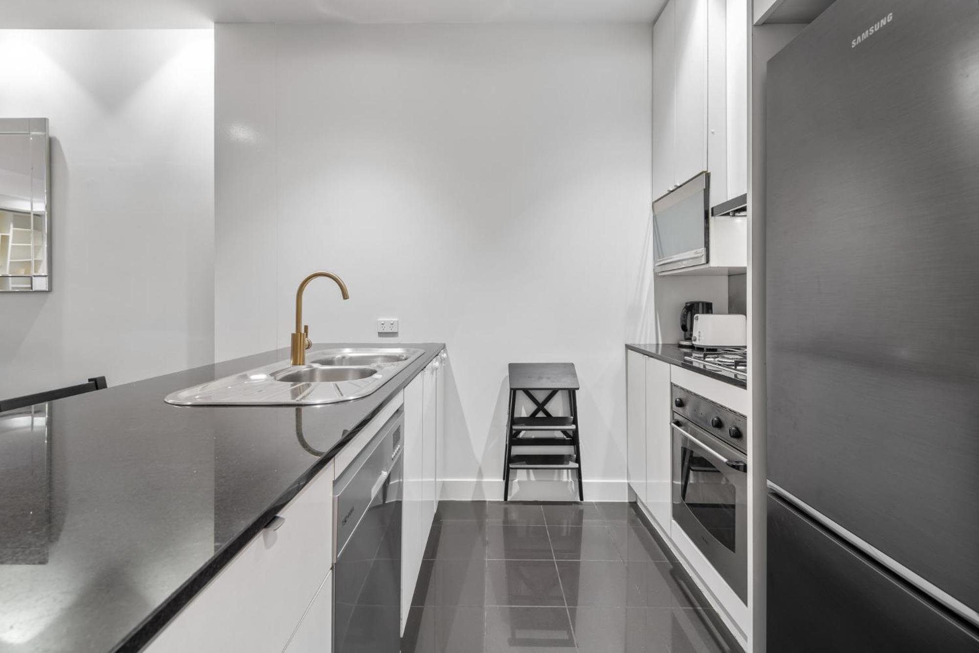 Stylish And Spacious 2-Bed Apartment Melbourne Exterior foto